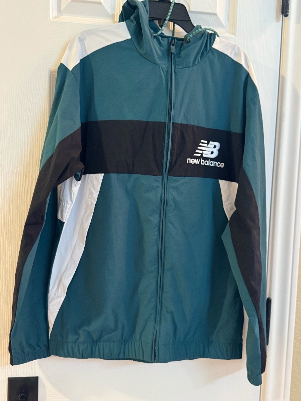 New Balance Men’s Small Colorblock Hooded Windbreaker Jacket Teal Black White
